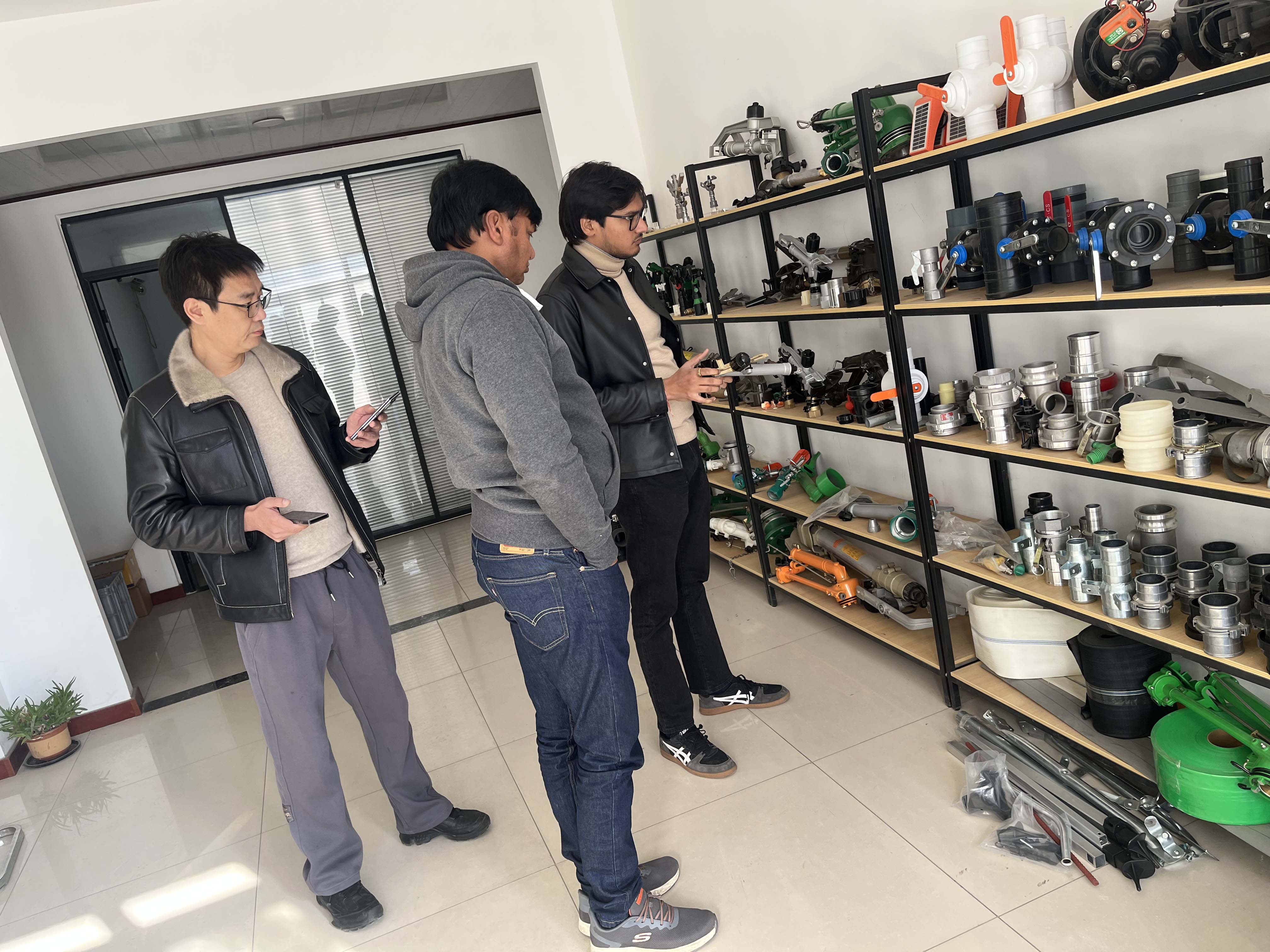 巴南NS40 涡轮喷枪获客户青睐 洽谈批量合作